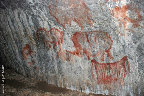 Ancient drawings on the walls of the Shulgan-Tash cave.