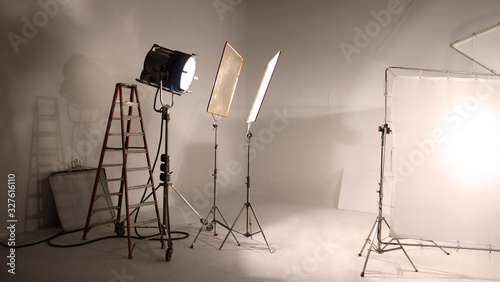 Foto Big studio LED continue lighting for photo and video shooting production on trip