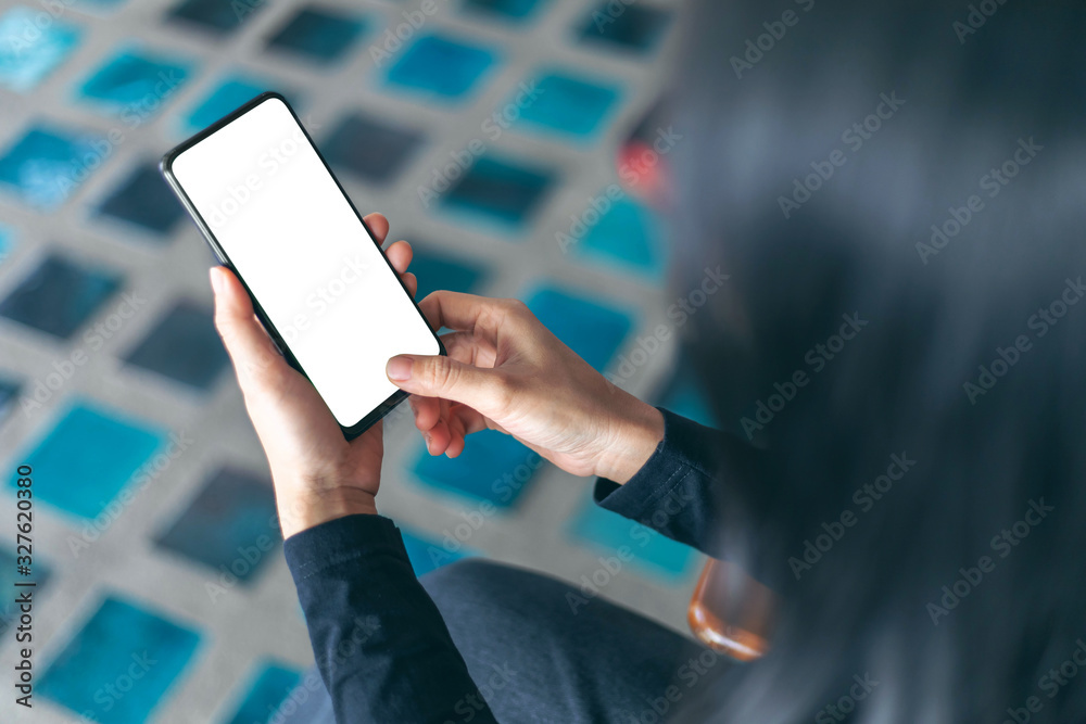 woman hand holding the smartphone full screen with blank screen. woman hand holding the smartphone full screen with blank screen.