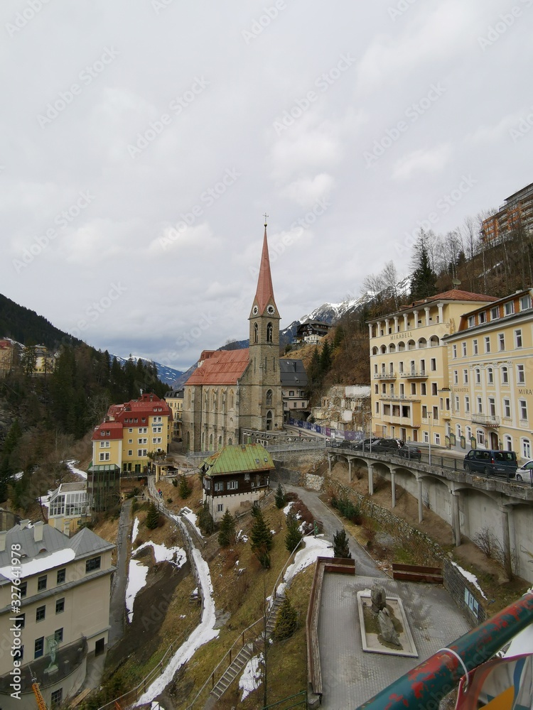 Naklejka premium Bad Gastein Pfarr Church Austria Alps Ski