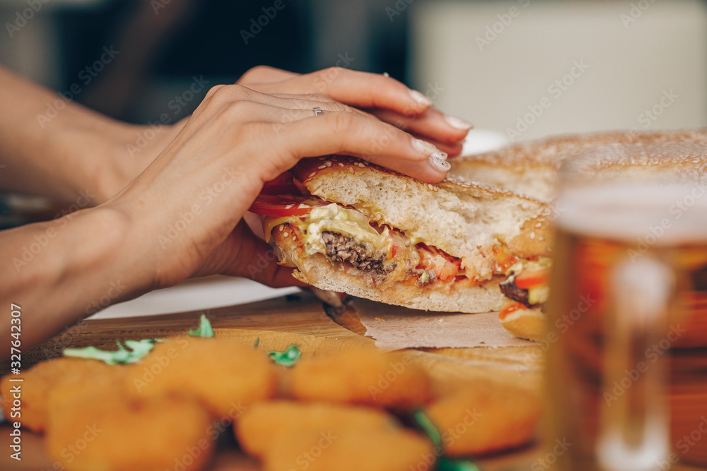 pizza in the hand pizza in the hand