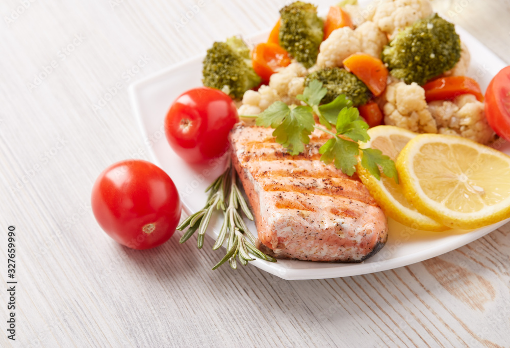 Grilled salmon with vegetables Grilled salmon with vegetables