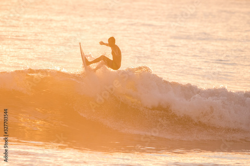 sunset wave hermosa beach costa rica