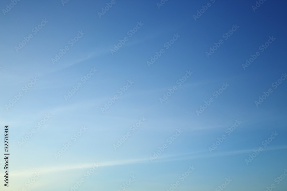 Obraz premium morning light on clear blue sky background