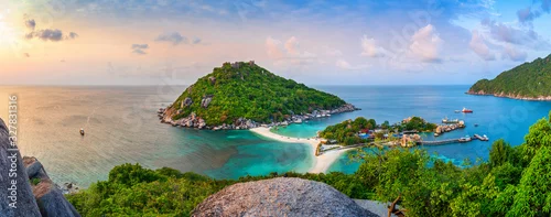 Obraz  z motywem Panorama of viewpoint on Koh Nangyuan island at sunset, Surat Thani in Thailand