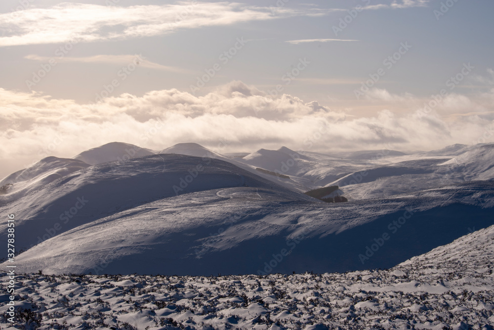 Fototapeta premium Pentland Hills on a snow day in Edinburgh, UK