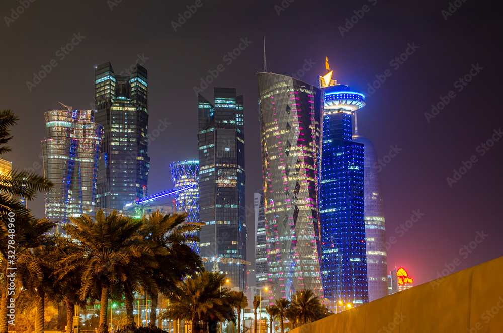 Fototapeta premium The skyline of the modern and high-rising city of Doha in Qatar, Middle East. - Doha's Corniche in West Bay, Doha, Qatar