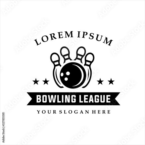 Bowling vector logotype, emblem and badge. Club gaming play, skittle and strike illustration. Template for bowling club, tournament, champion, challenge, Bowling vintage logo. 