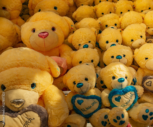 Wallpaper Mural Teddys warten au.f neuen Besitzer Torontodigital.ca