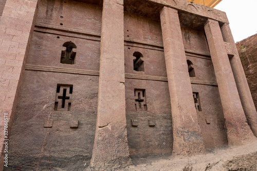 Bet Medhane Alem in Lalibela photo