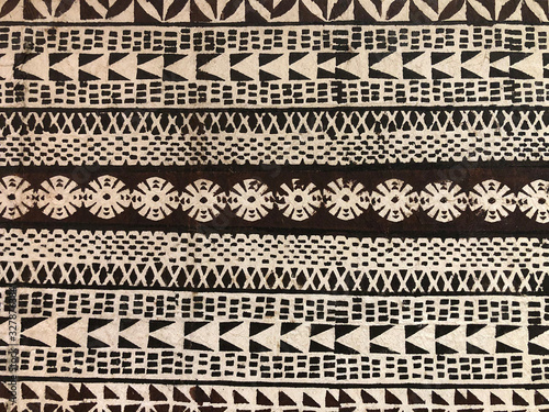 Canvastavla Authentic traditional Pacific Islands tapa cloth pattern