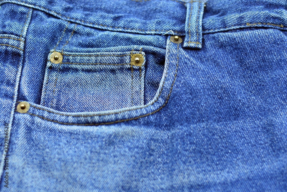 Detalle de los bolsillos de un pantalón vaquero Stock Photo | Adobe Stock