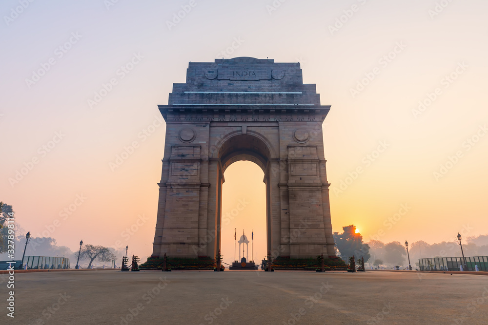 Sunrise in Dehli, view on India Gate