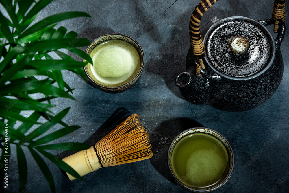 Obraz premium Green Matcha Tea Drinking Ceremony
