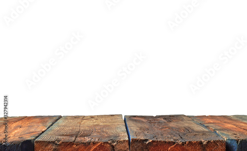 Foto An ancient empty wooden table in front isolated on white
