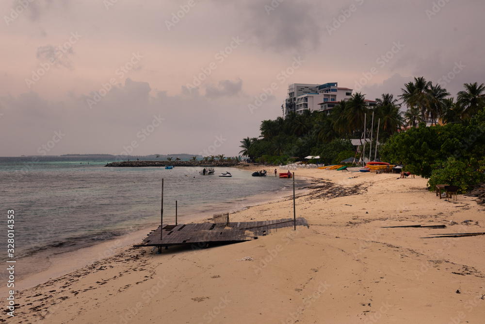 Obraz premium View from Maafushi island at Kaafu Atoll in Maldives.