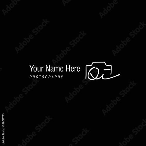 Qi Initial Signature Photography Logo