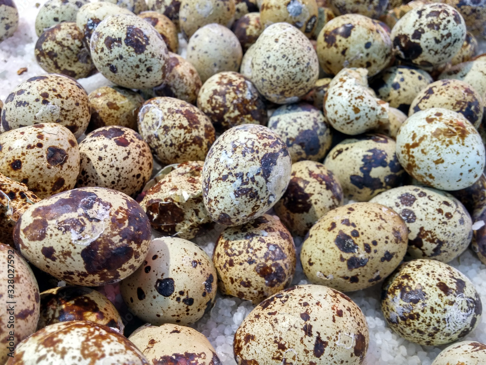 Salted quail eggs
