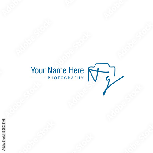 Tg Initial Signature Photography Logo