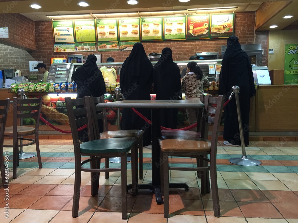 RIYAD, SAUDI ARABIA, ladies in burka RIYAD, SAUDI ARABIA, ladies in burka