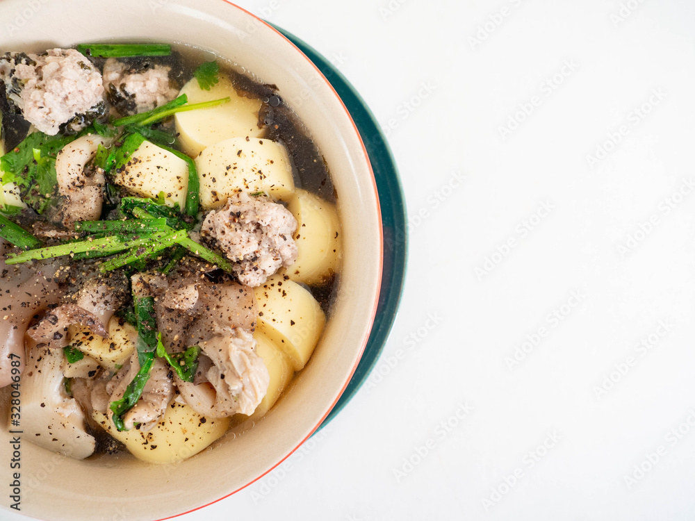 Boiled Pork Tofu is a soup of Thai food, taste sweet and salty.Ingredients Egg tofu, minced pork, seaweed, mushrooms, coriander, pepper and spring onions are healthy foods Boiled Pork Tofu is a soup of Thai food, taste sweet and salty.Ingredients Egg tofu, minced pork, seaweed, mushrooms, coriander, pepper and spring onions are healthy foods