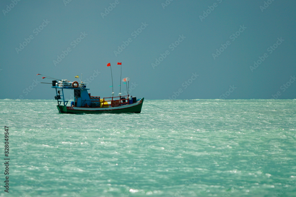 Obraz premium barco de pesca no mar de Natal, Rio Grande do Norte, Brasil
