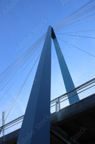 Fototapeta Naklejka Na Ścianę i Meble -  Bridge over the river