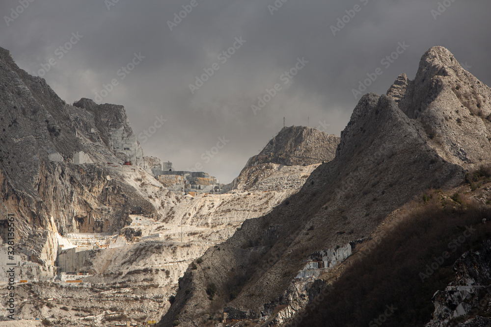 Marmorabbau Steinbruch Carrara