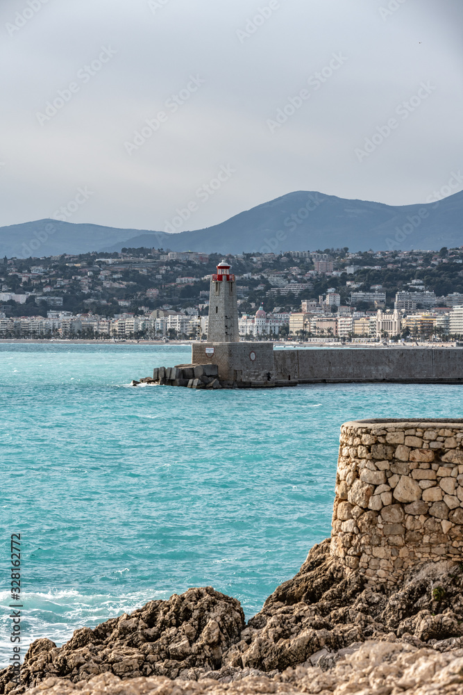 le phare du port Lympia à Nice