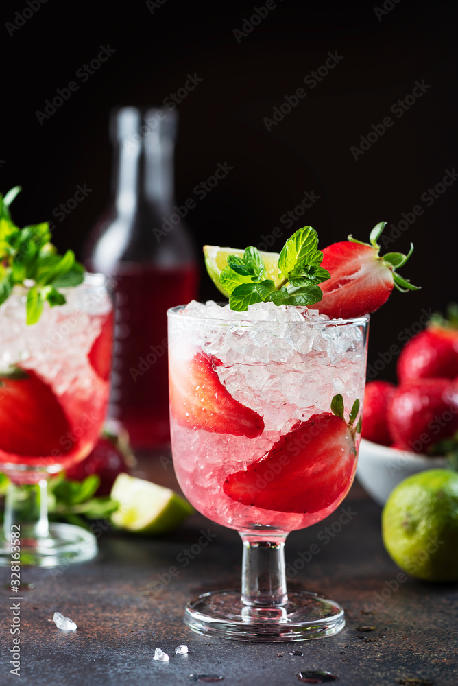 Strawberry cocktail Strawberry cocktail