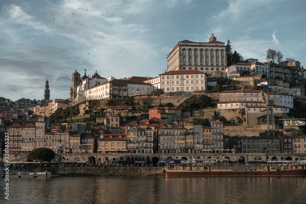 One of the most amazing places to shoot in Gaia. Views to Ribeira, Clerigos tower and Porto Cathedral