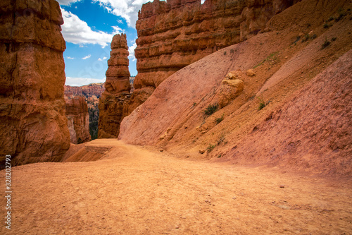 hiking trail in Bryce Canyon