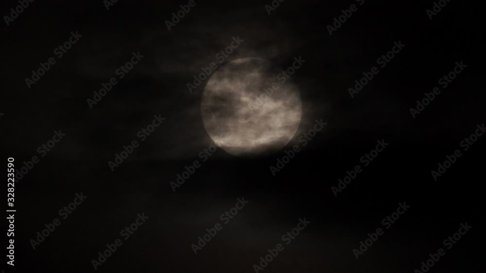 Full moon telephoto timelapse and video. Full moon telephoto timelapse and video.