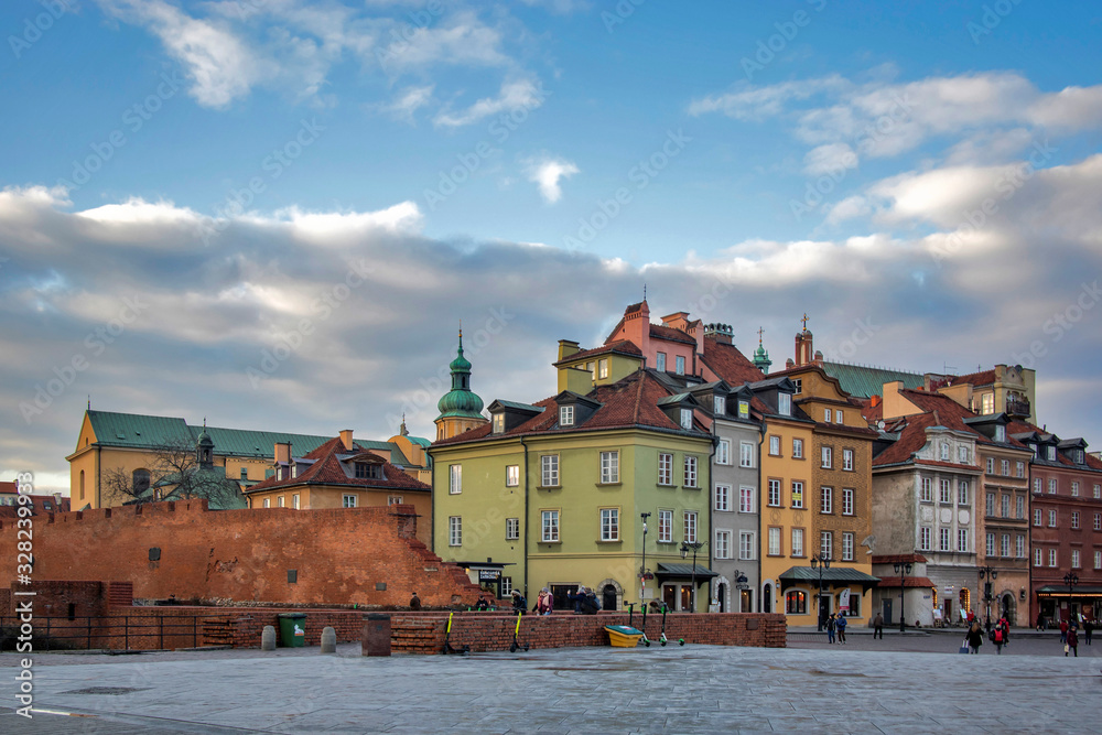 Obraz premium Castle square in Warsaw old town. Colorful houses