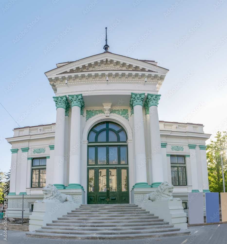 Chisinau Organ Hall - a leading cultural and artistic institution in Chisinau, Republic of Moldova. The Organ Hall landmark historic building in Chisinau, Moldova