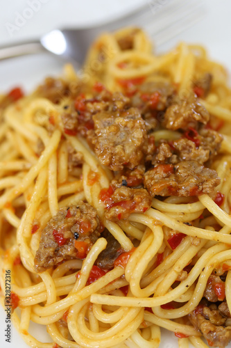 spaghetti au boeuf et aux poivrons