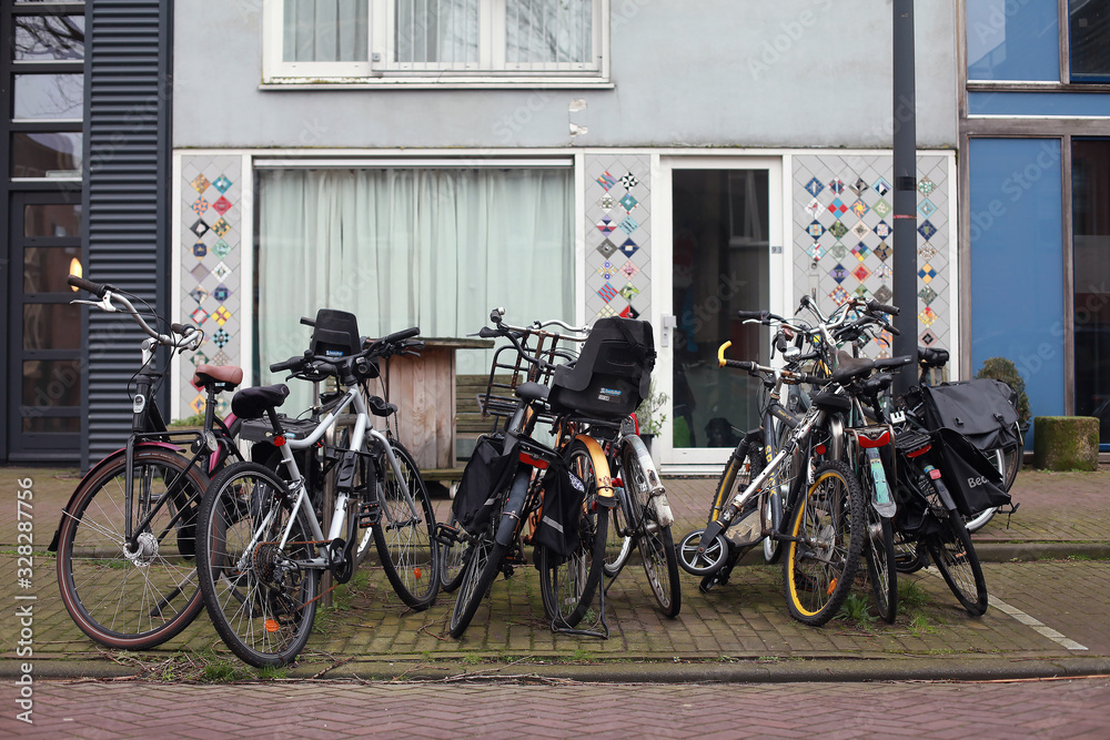 Residential houses with contemporary design on the Steigereiland