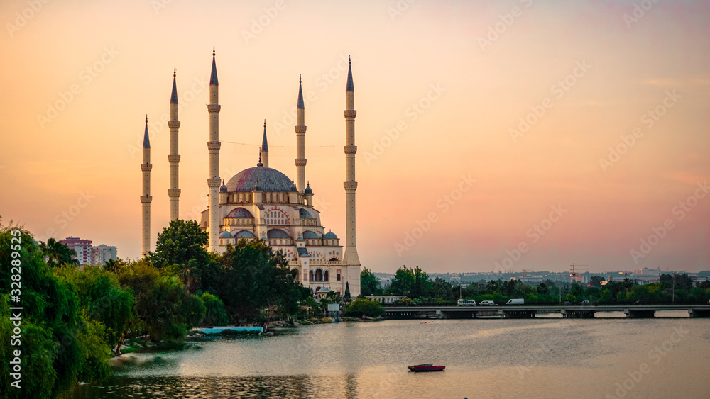 Obraz premium mosque in adana