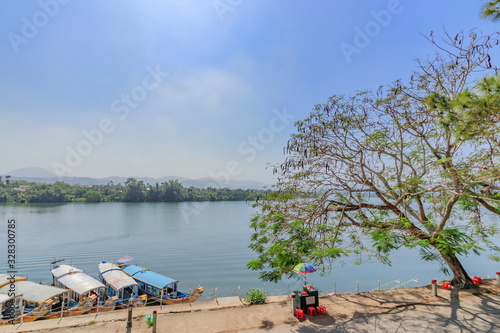 ティエンムー寺（天姥寺）から見たフォーン川 ベトナム フエ Fawn River Seen from Thien Mu temple Vietnam Hue