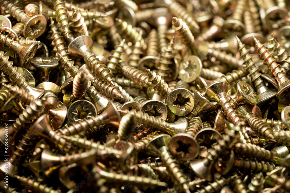 Hardened wood screws used in carpentry and handicrafts for industrial and household.