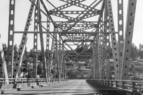 Fototapeta Naklejka Na Ścianę i Meble -  Oregon Bridge Scene  10