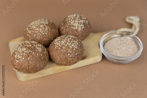 Foto Keto bread made from almond flour and psyllium on craft paper background