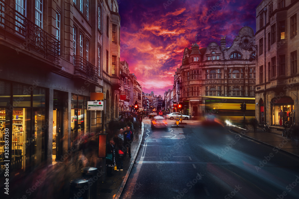 Fototapeta premium Burning sunset on London old street.