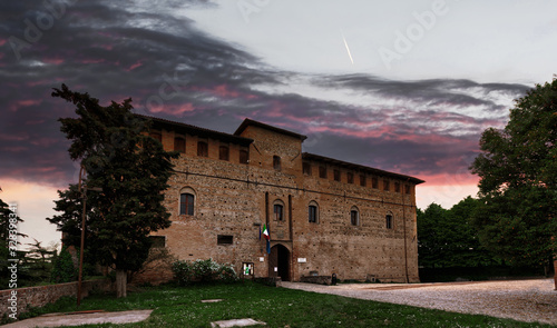 Obraz na plátně fortress of bazzano at sunset