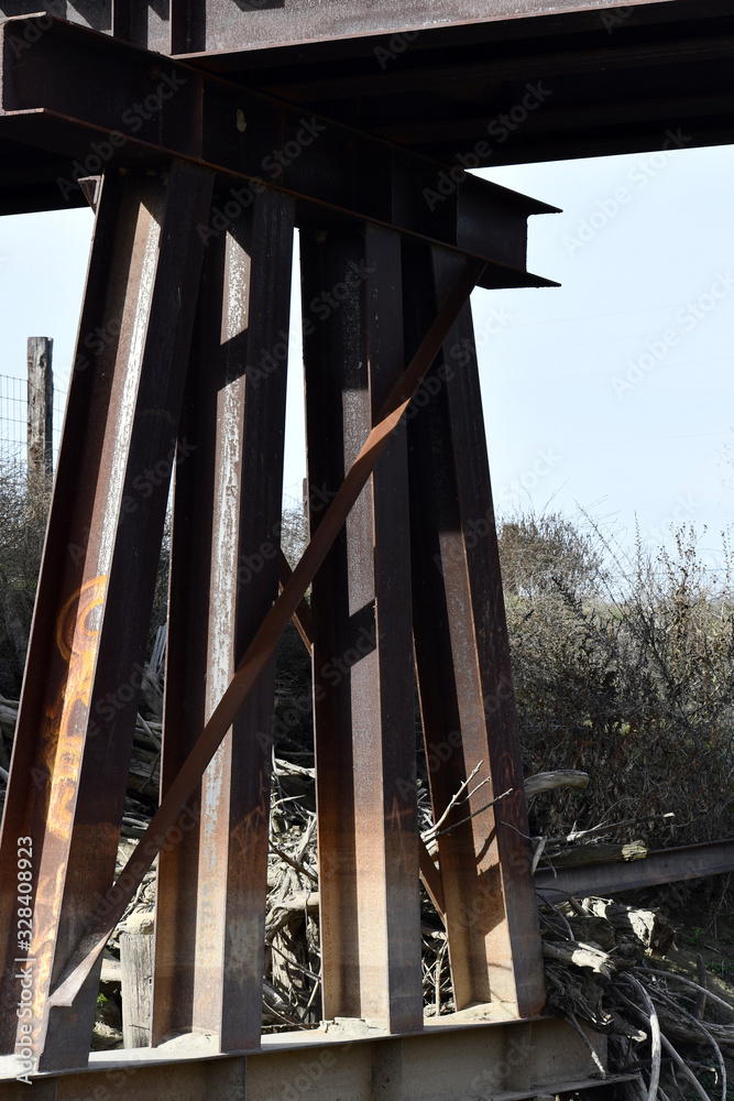 Obraz premium Replacement steel pylons