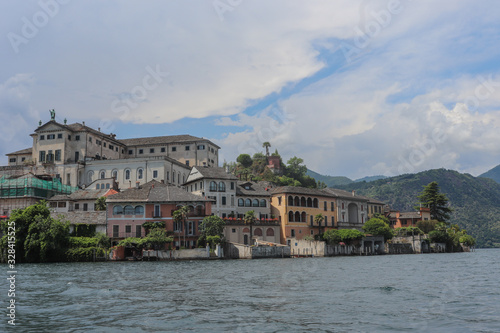 Italie - Pi  mont - Lac d Orta - Ancien s  minaire de l ile de San Giulio