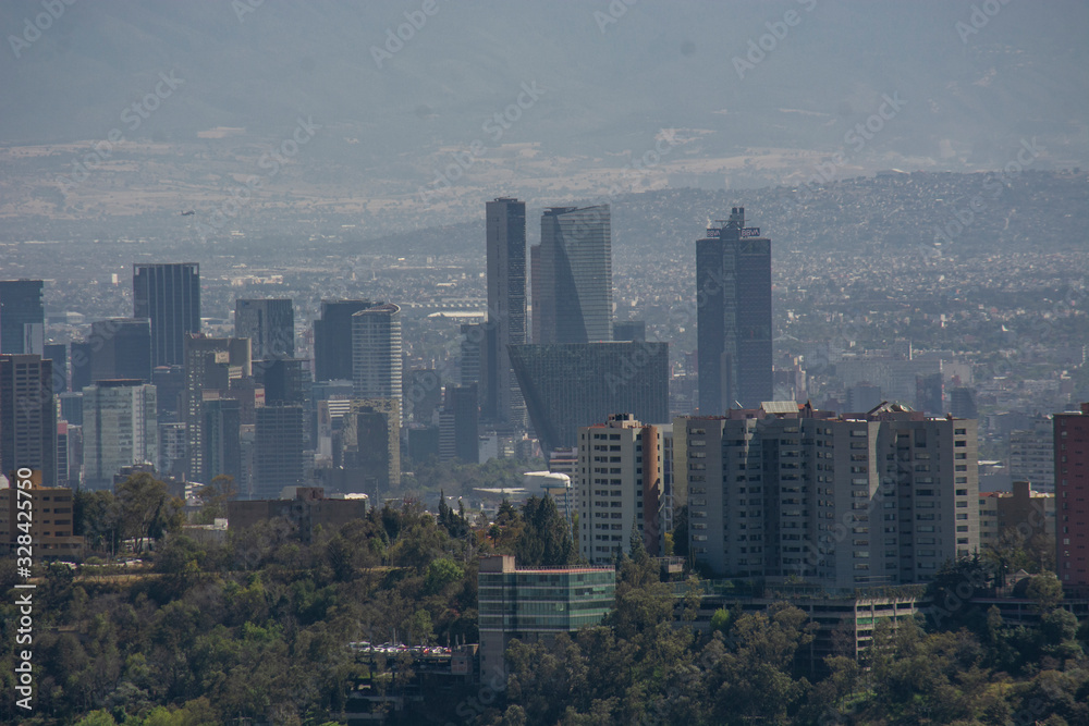 Panorama de la ciudad de México en donde se ven los edificios de reforma
