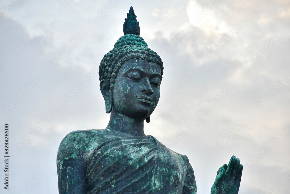 Large Buddha posture statue Large Buddha posture statue