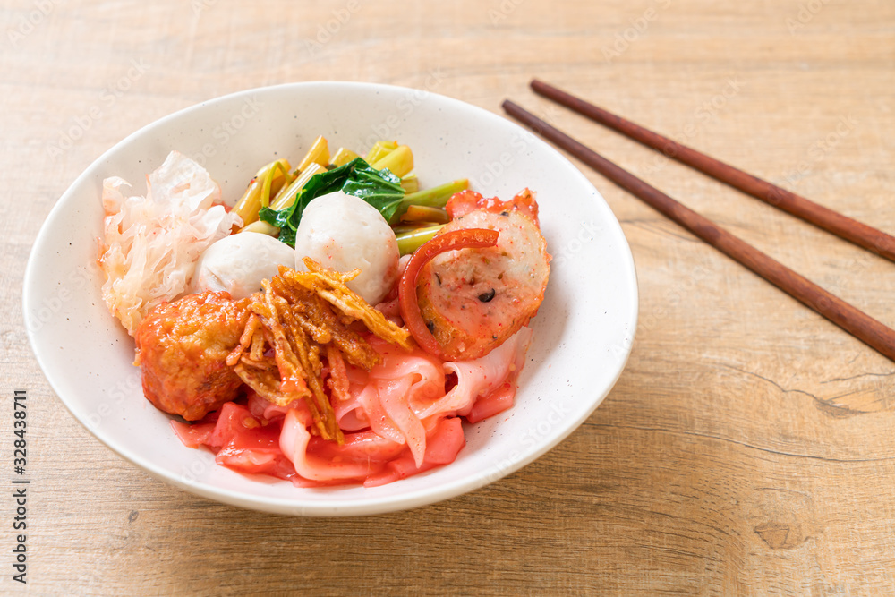 (Yen-Ta-Four) - Dry Thai Style Noodle with assorted tofu and fish ball in Red Soup (Yen-Ta-Four) - Dry Thai Style Noodle with assorted tofu and fish ball in Red Soup