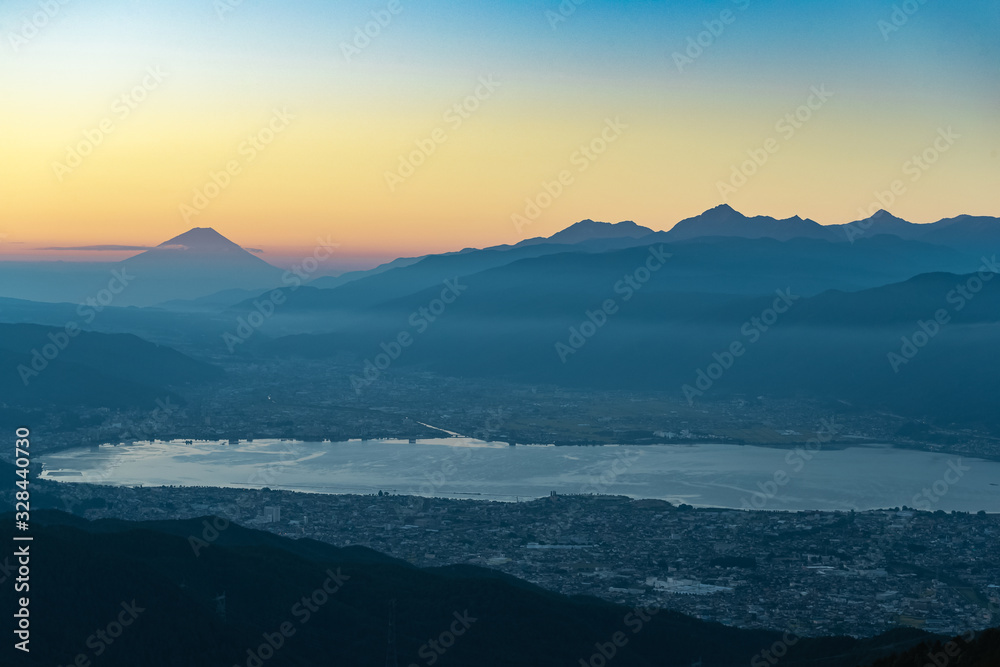 諏訪湖と富士山 高ボッチ高原より